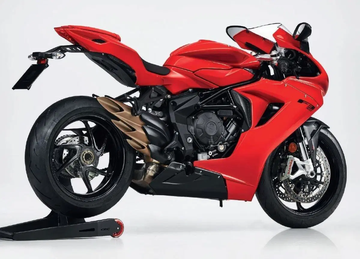 MV Agusta F3 800 Rosso 2021. La Supersport taglia il prezzo (13)