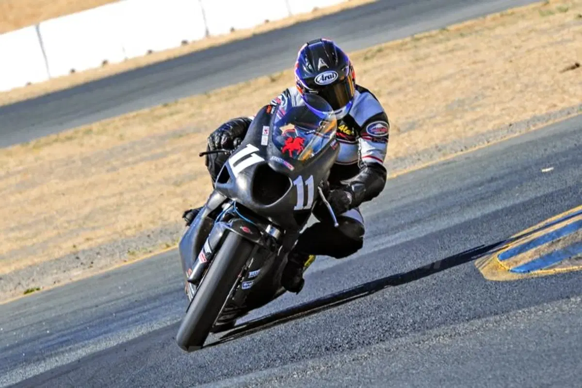 Taylormade Carbon2, finalmente innovazione in Moto2? (2)