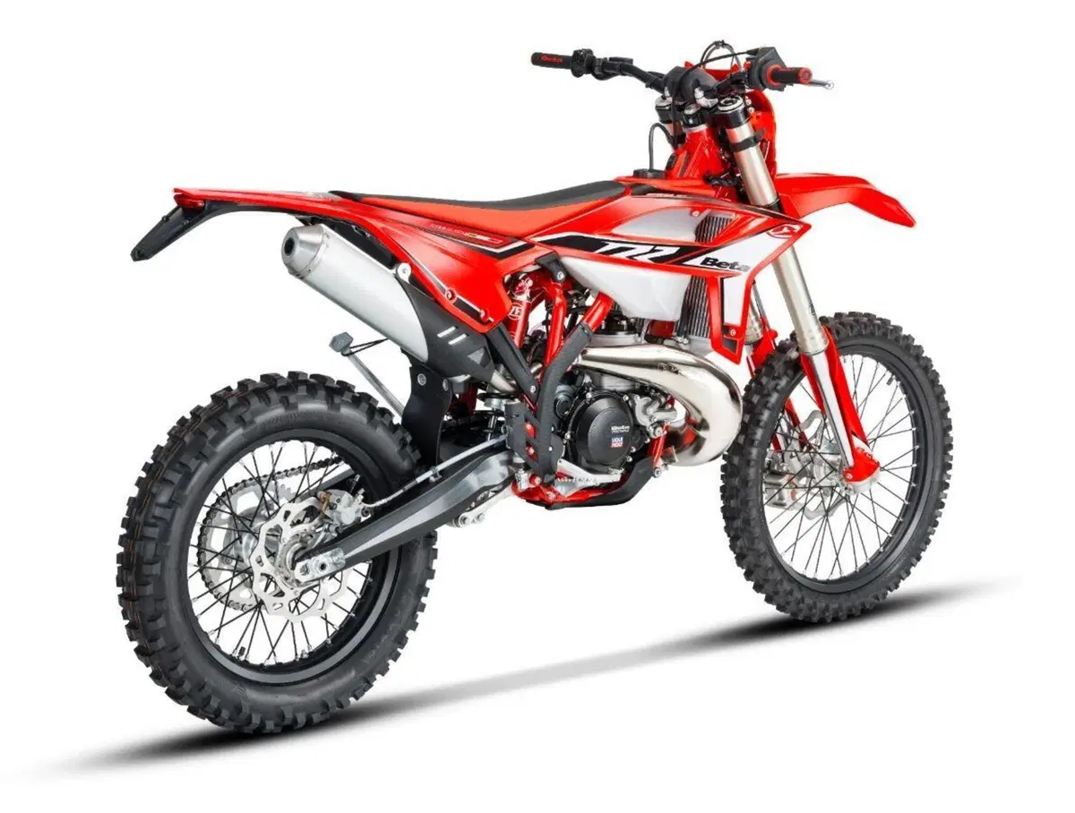 Beta RR Enduro 2022. Si rinnovano così gli otto modelli 2T e 4T (11)
