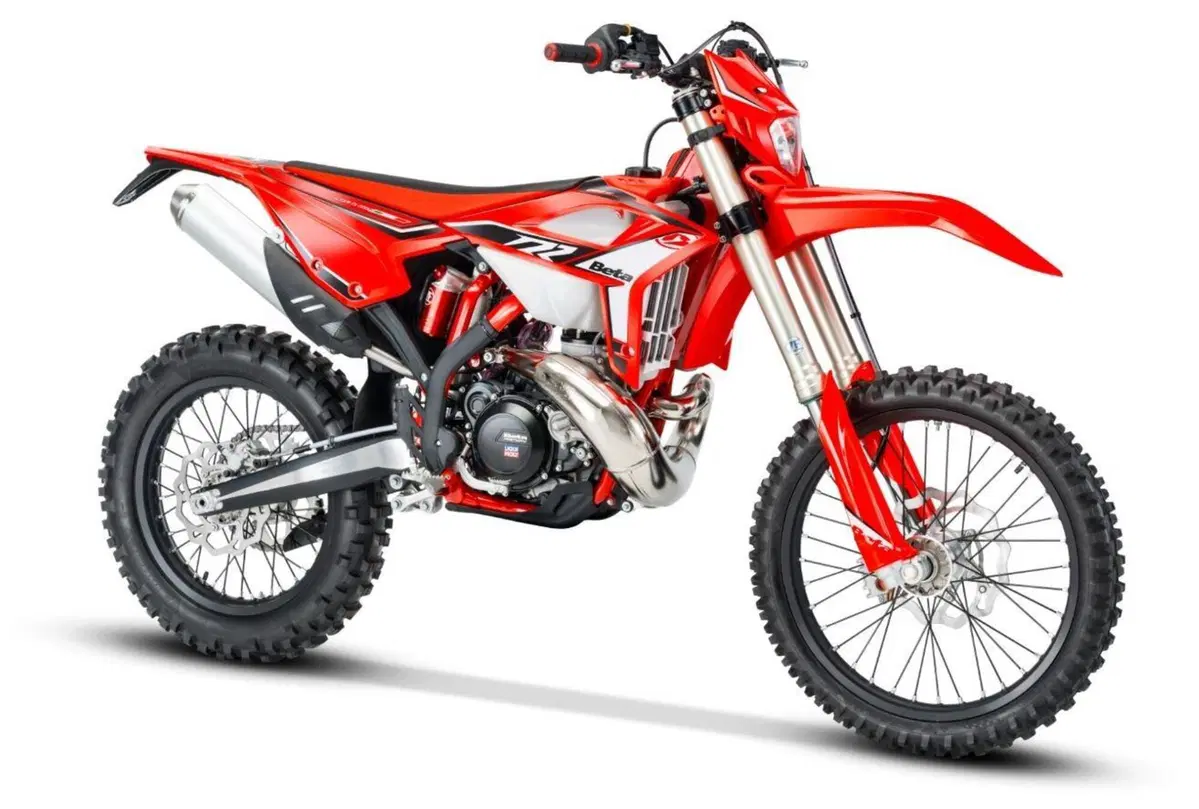 Beta RR Enduro 2022. Si rinnovano così gli otto modelli 2T e 4T (12)