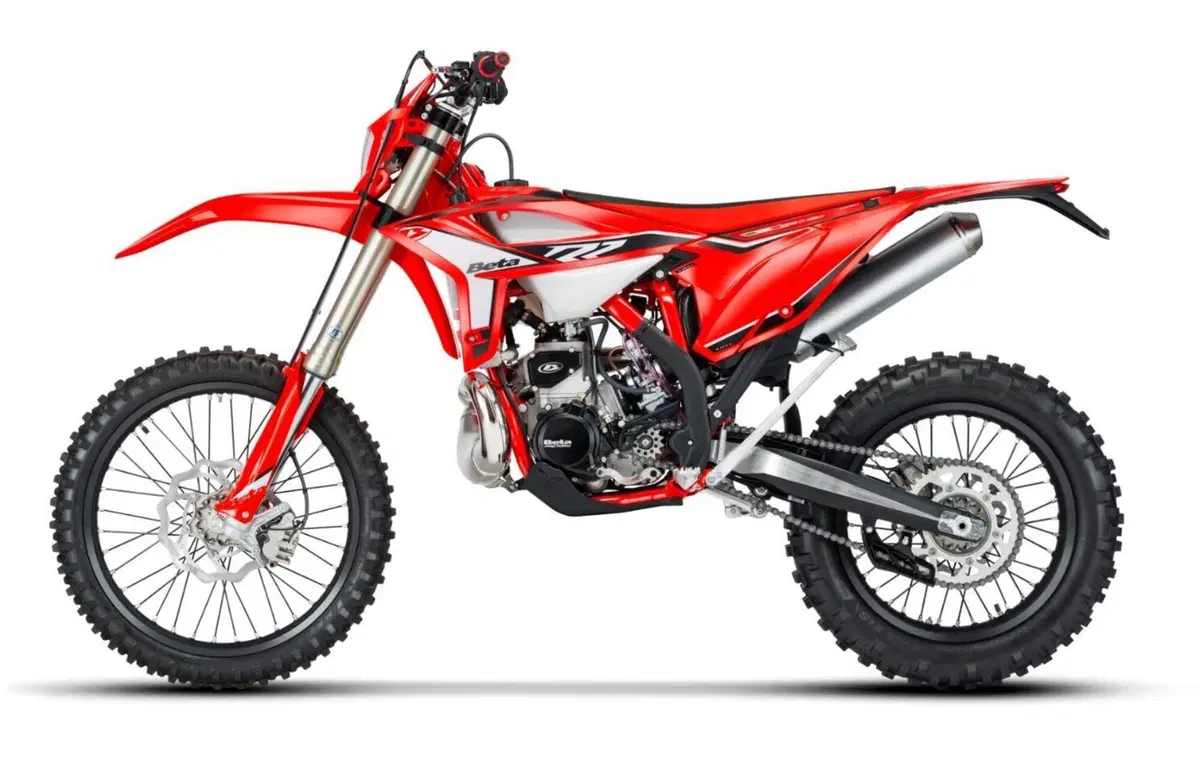 Beta RR Enduro 2022. Si rinnovano così gli otto modelli 2T e 4T (10)