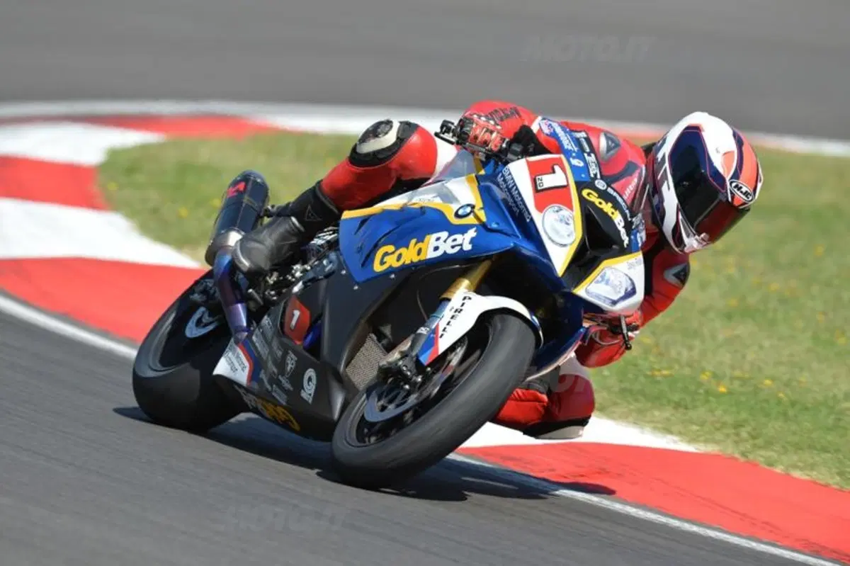 BMW S1000RR (6)