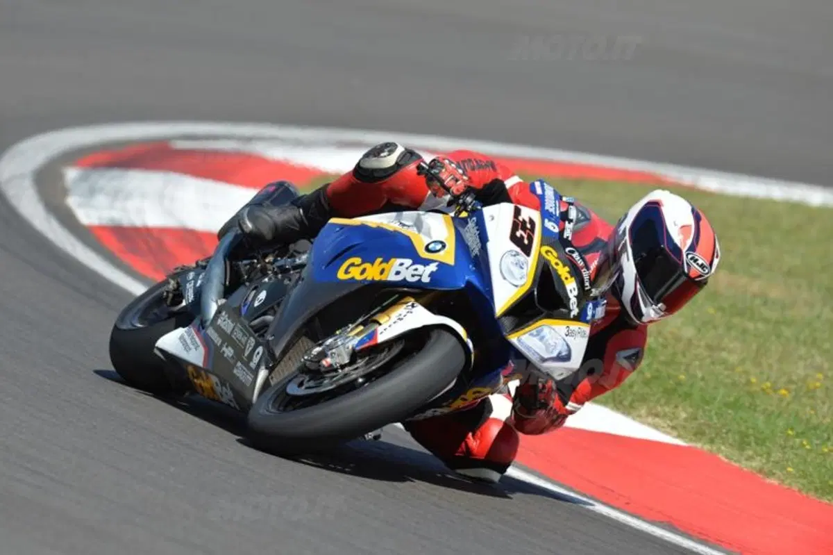 BMW S1000RR (9)