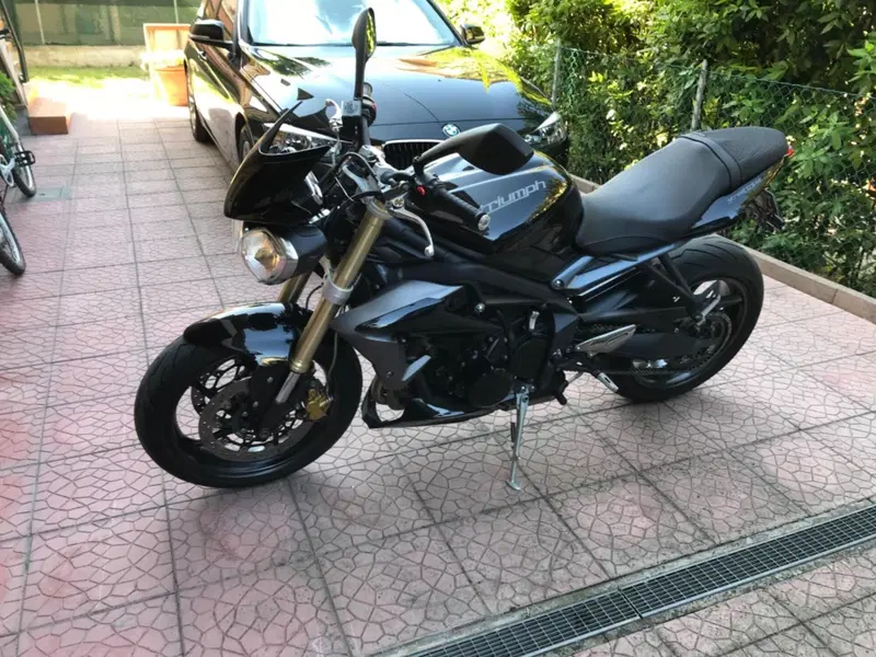 Triumph Street Triple ABS (2013 - 17) (2)