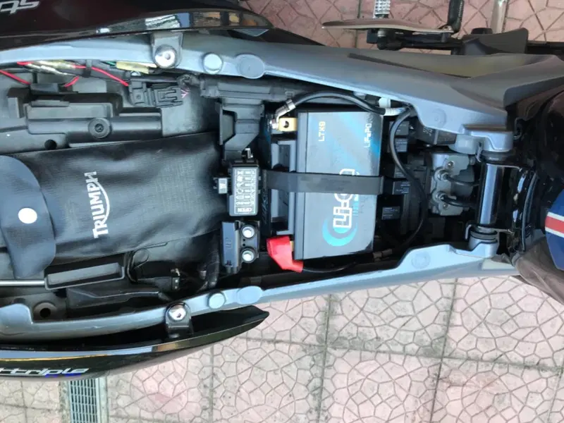 Triumph Street Triple ABS (2013 - 17) (11)