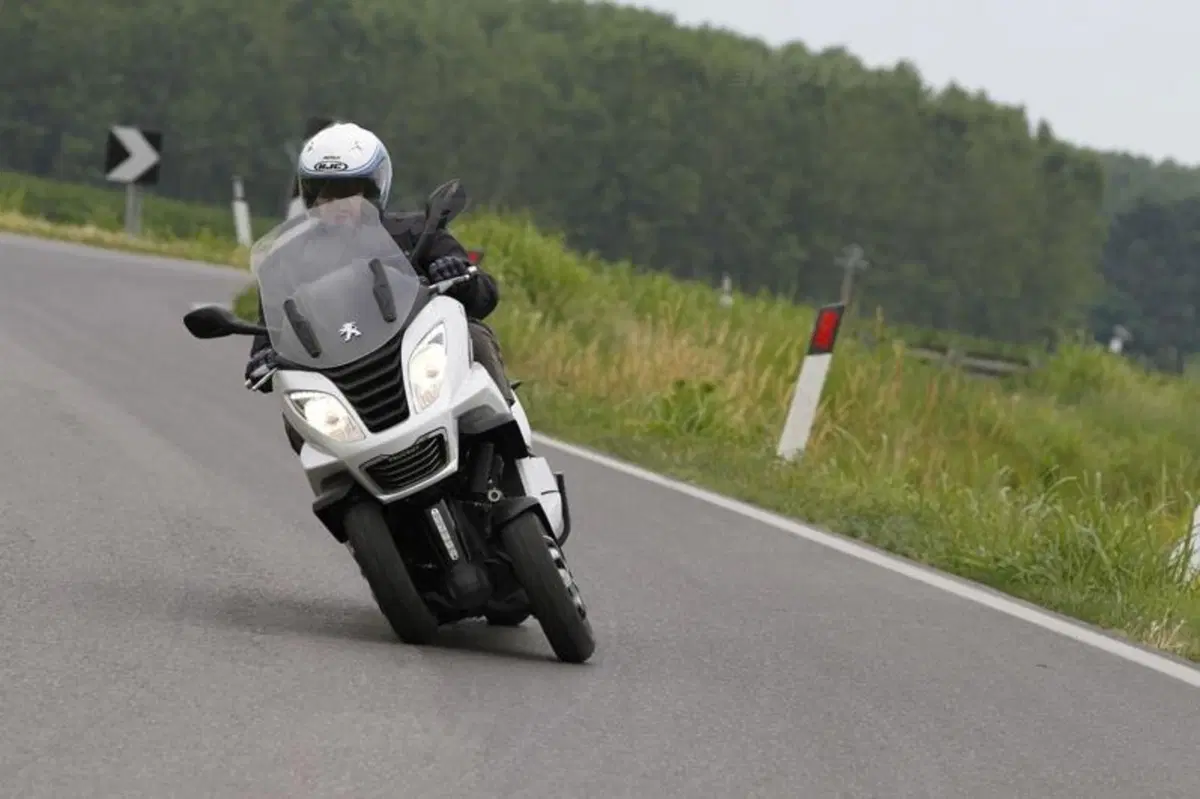 Peugeot Metropolis 400