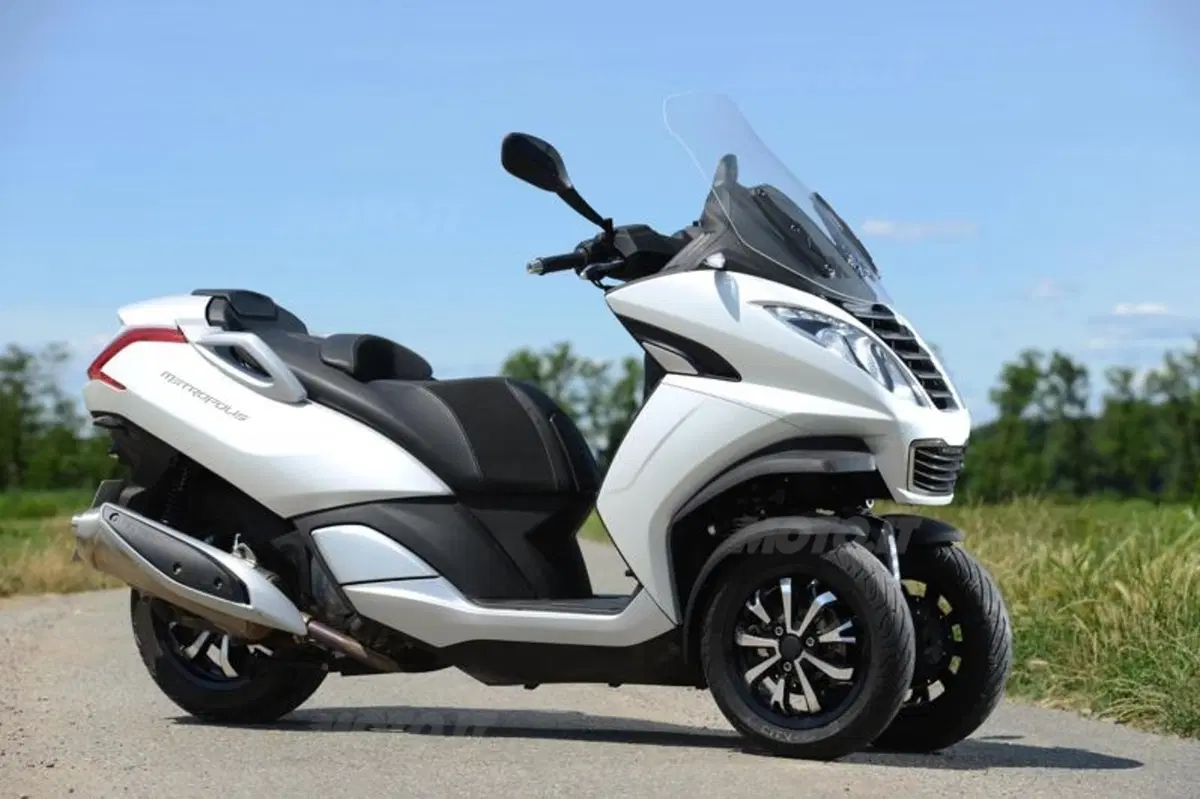 Peugeot Metropolis 400 (11)