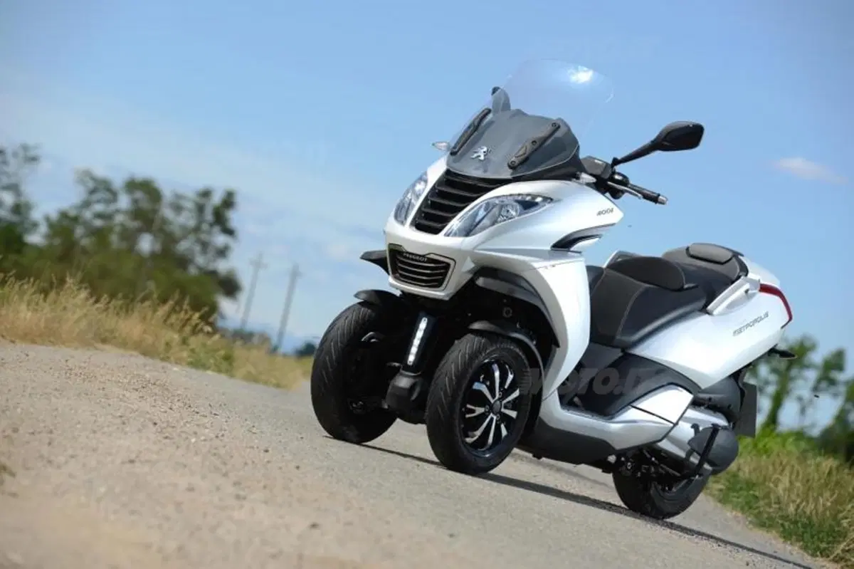 Peugeot Metropolis 400 (12)