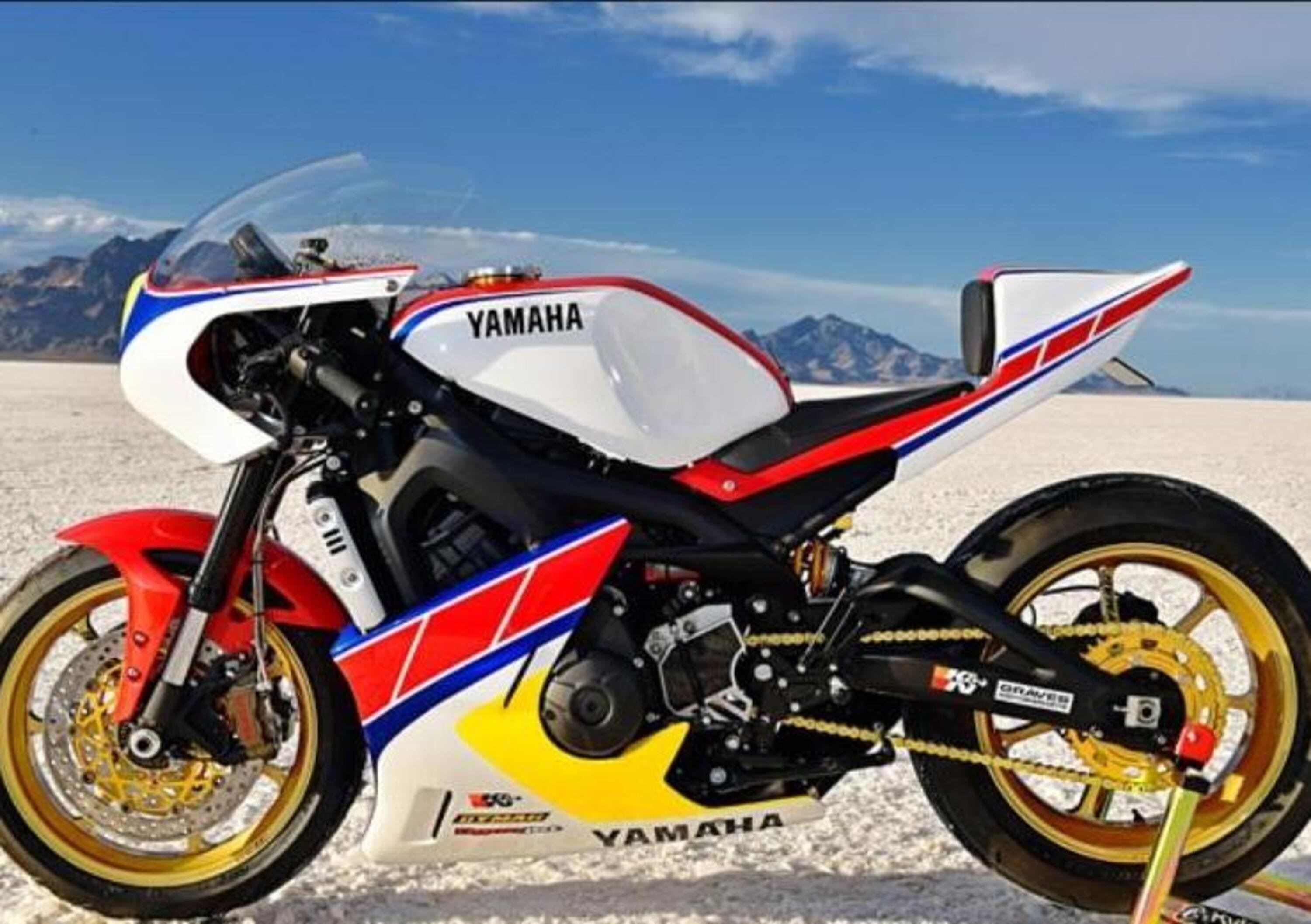 Yamaha Yard Built XSR900, una special ispirata alla TZ750