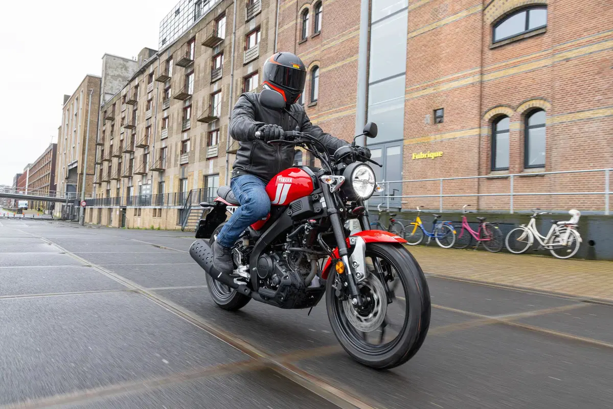 Yamaha XSR125: la piccola Faster Sons (8)