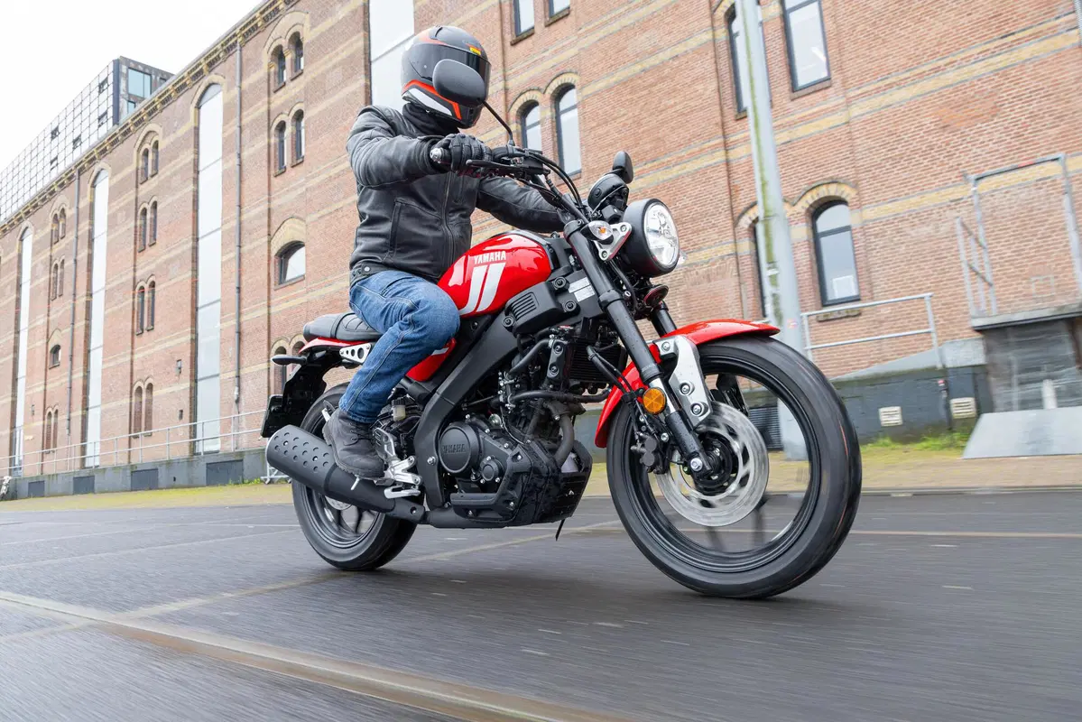 Yamaha XSR125: la piccola Faster Sons (10)