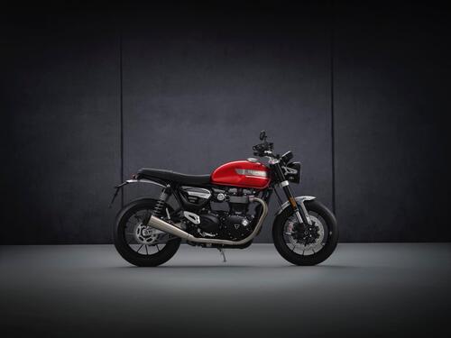 Nuova Triumph Speed Twin 2021: ancora più veloce e sportiva (4)