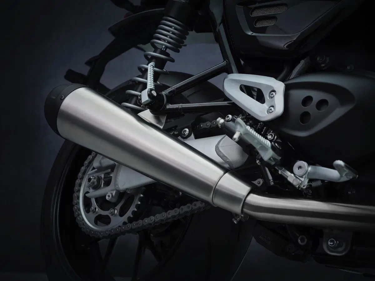 Nuova Triumph Speed Twin 2021: ancora più veloce e sportiva (12)