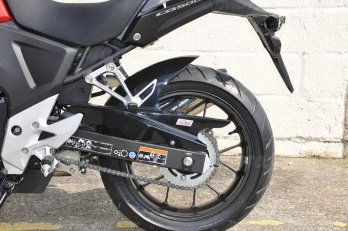 Styl presenta il kit Skidmarx per Honda CB500X (4)