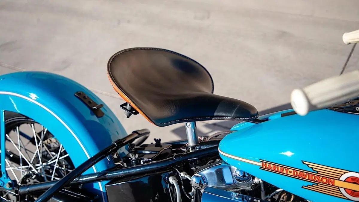 Harley-Davidson Knucklehead 38EL. Battuta all'asta per 154.000 dollari (12)
