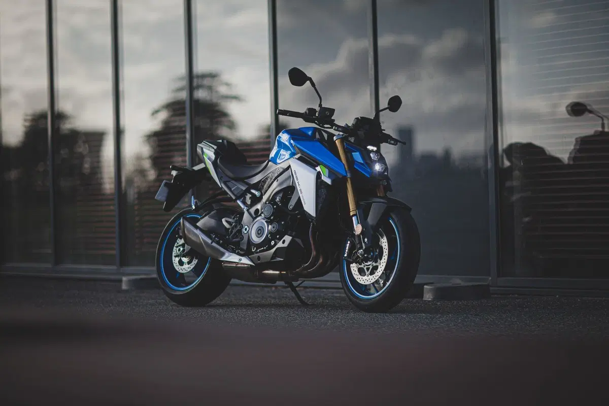 Suzuki GSX-S1000 (12)