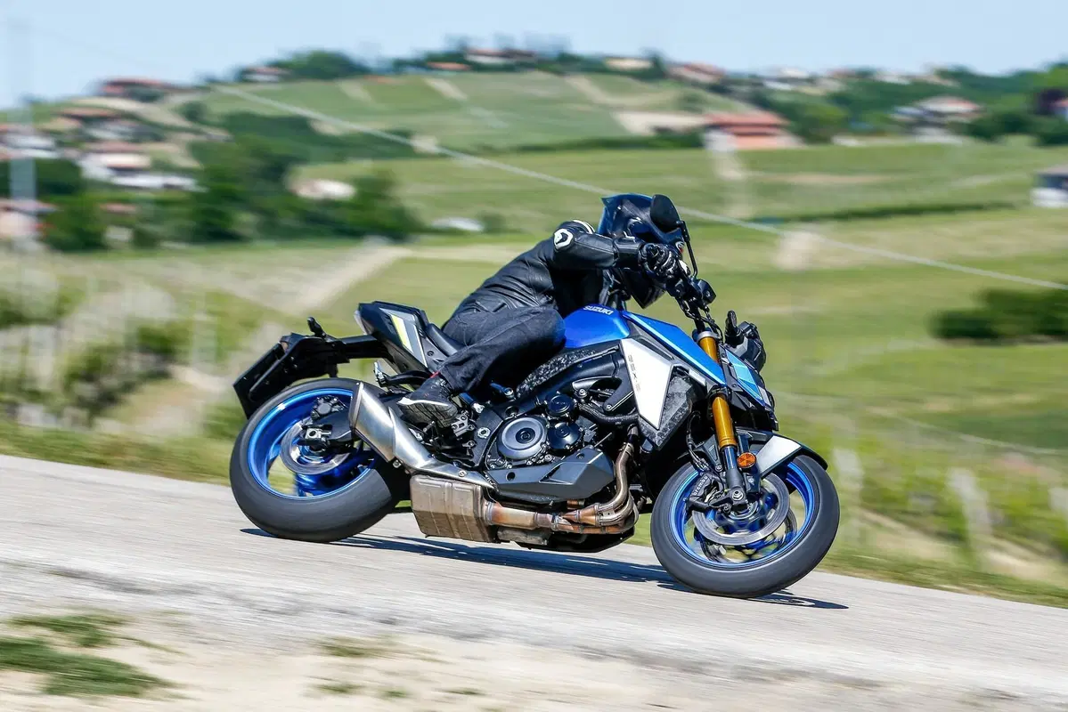 Suzuki GSX-S1000 (2)