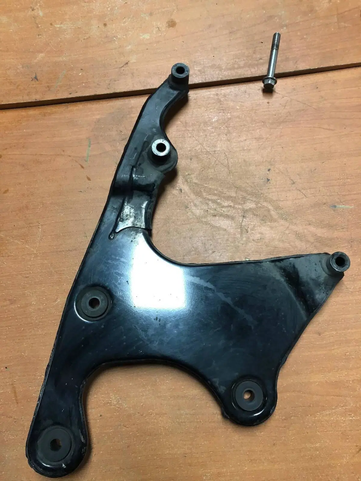 Supporto terminale di scarico Burgman '03-'05 Suzuki (2)