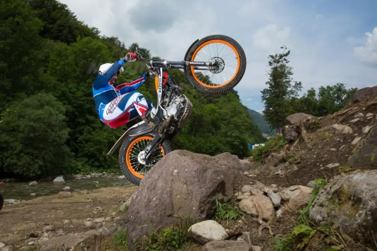 Montesa Cota 4RT260 e Race Replica