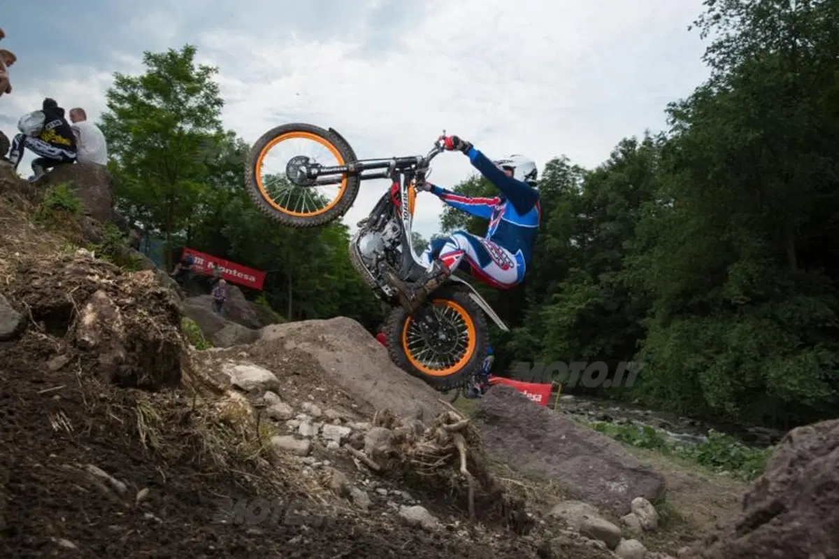 Montesa Cota 4RT260 e Race Replica (2)