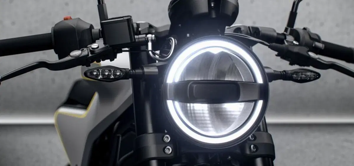 FK Motors, Feiken TT 250. Quasi una Husqvarna Vitpilen (9)