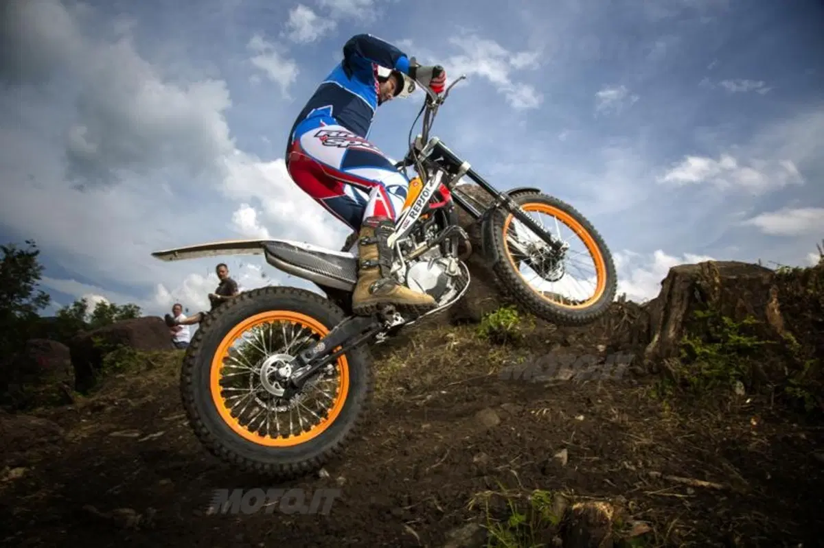 Montesa Cota 4RT260 e Race Replica (5)