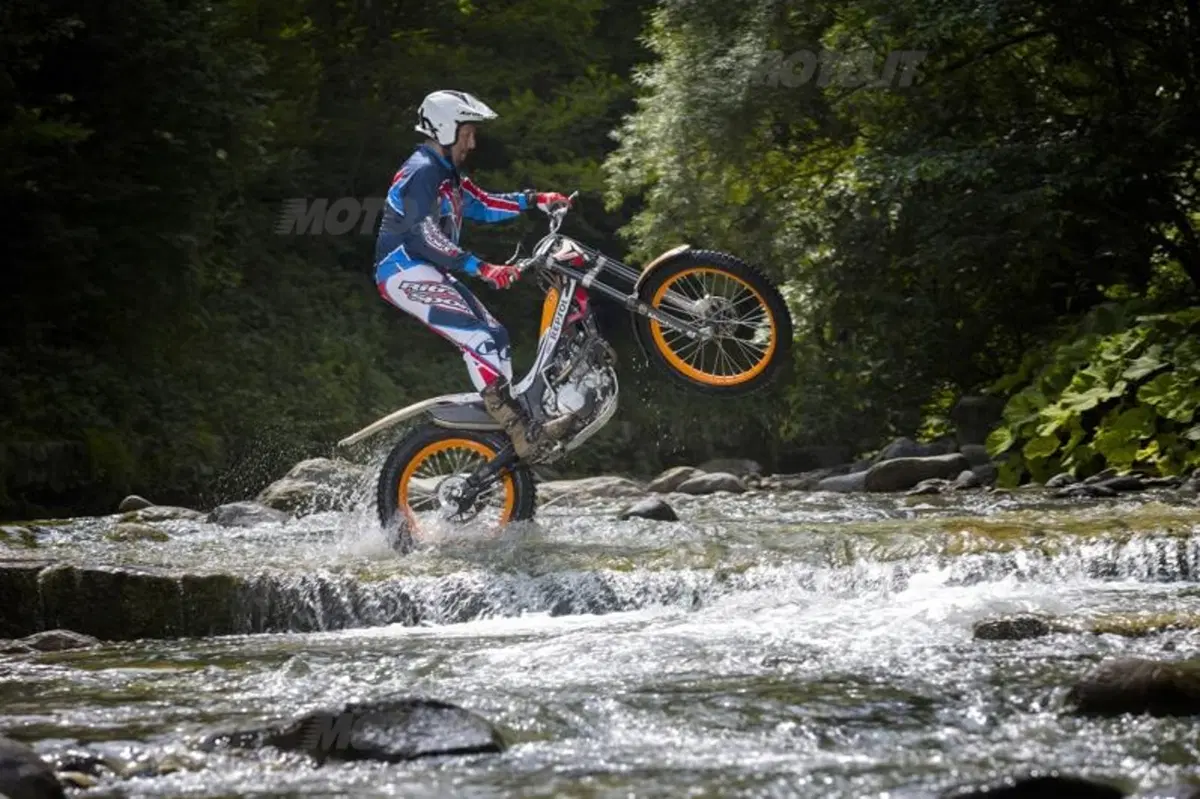 Montesa Cota 4RT260 e Race Replica (7)