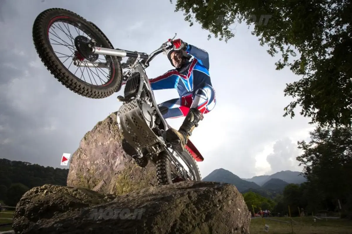 Montesa Cota 4RT260 e Race Replica (10)