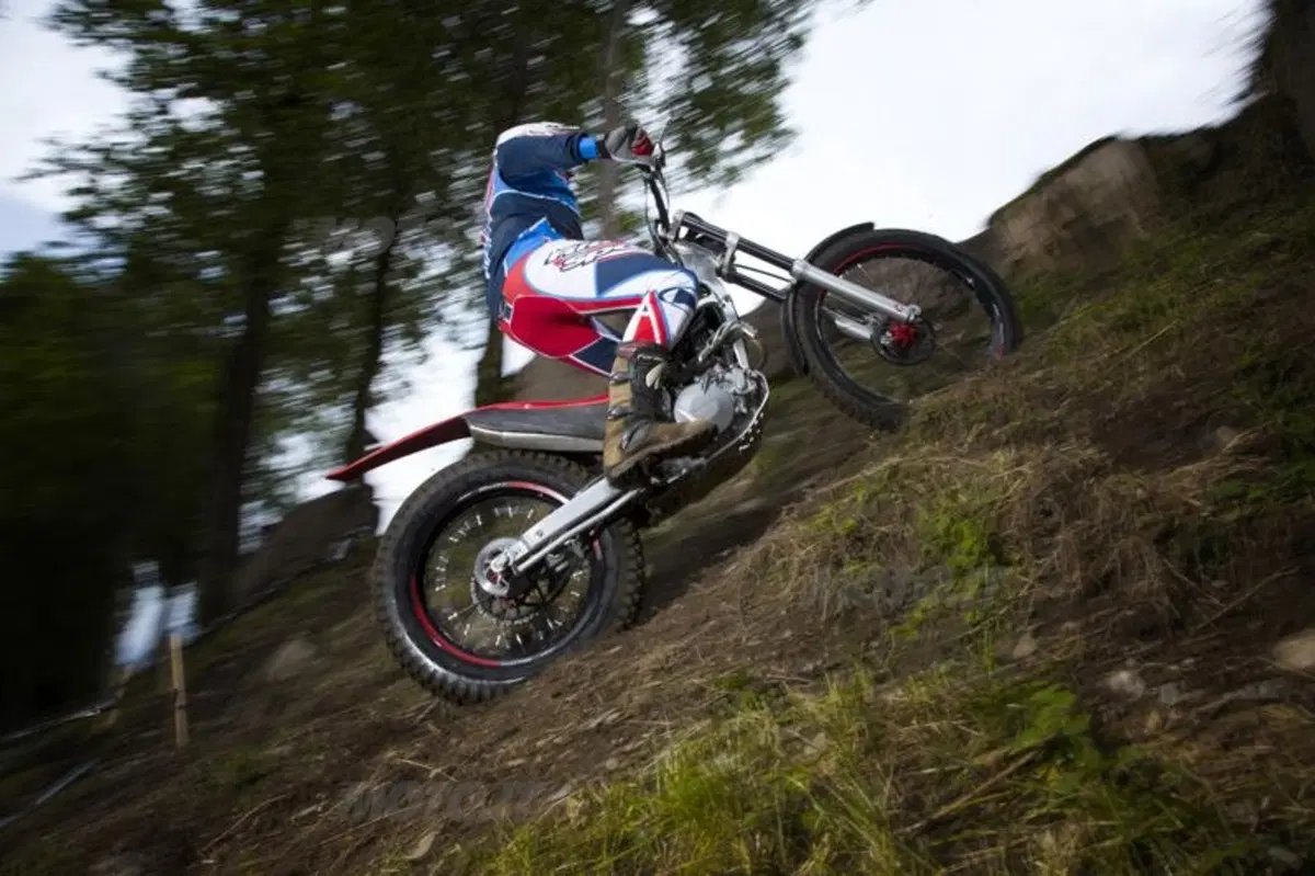 Montesa Cota 4RT260 e Race Replica (12)