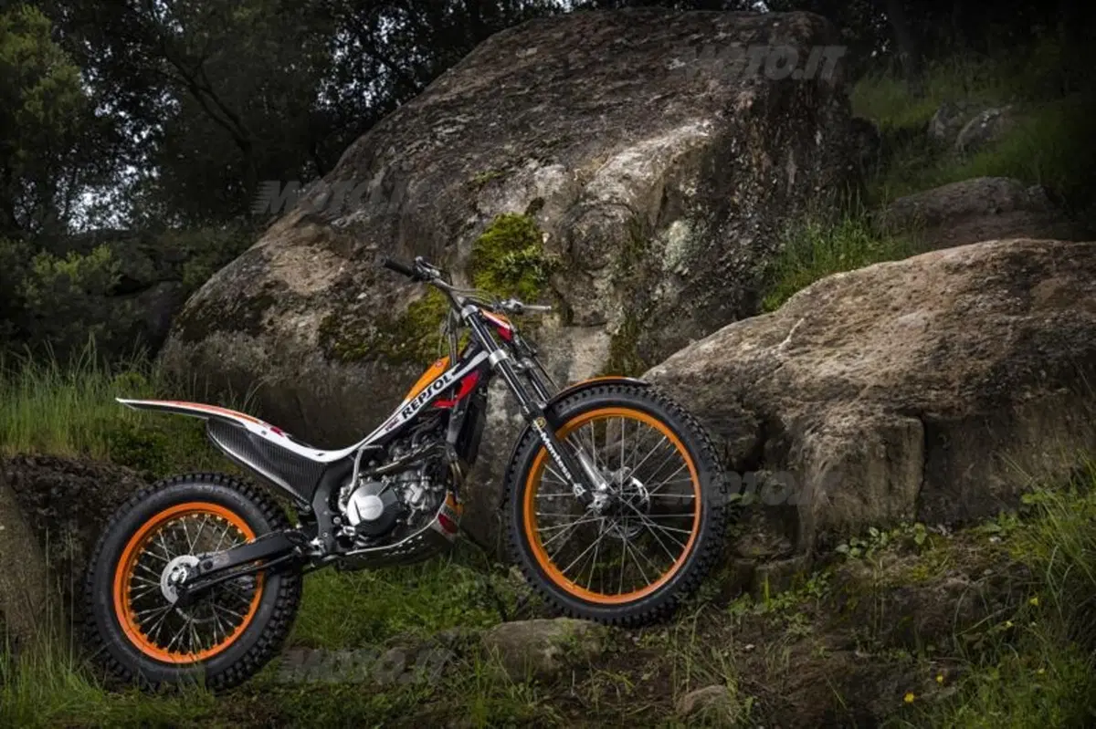 Montesa Cota 4RT260 e Race Replica (16)