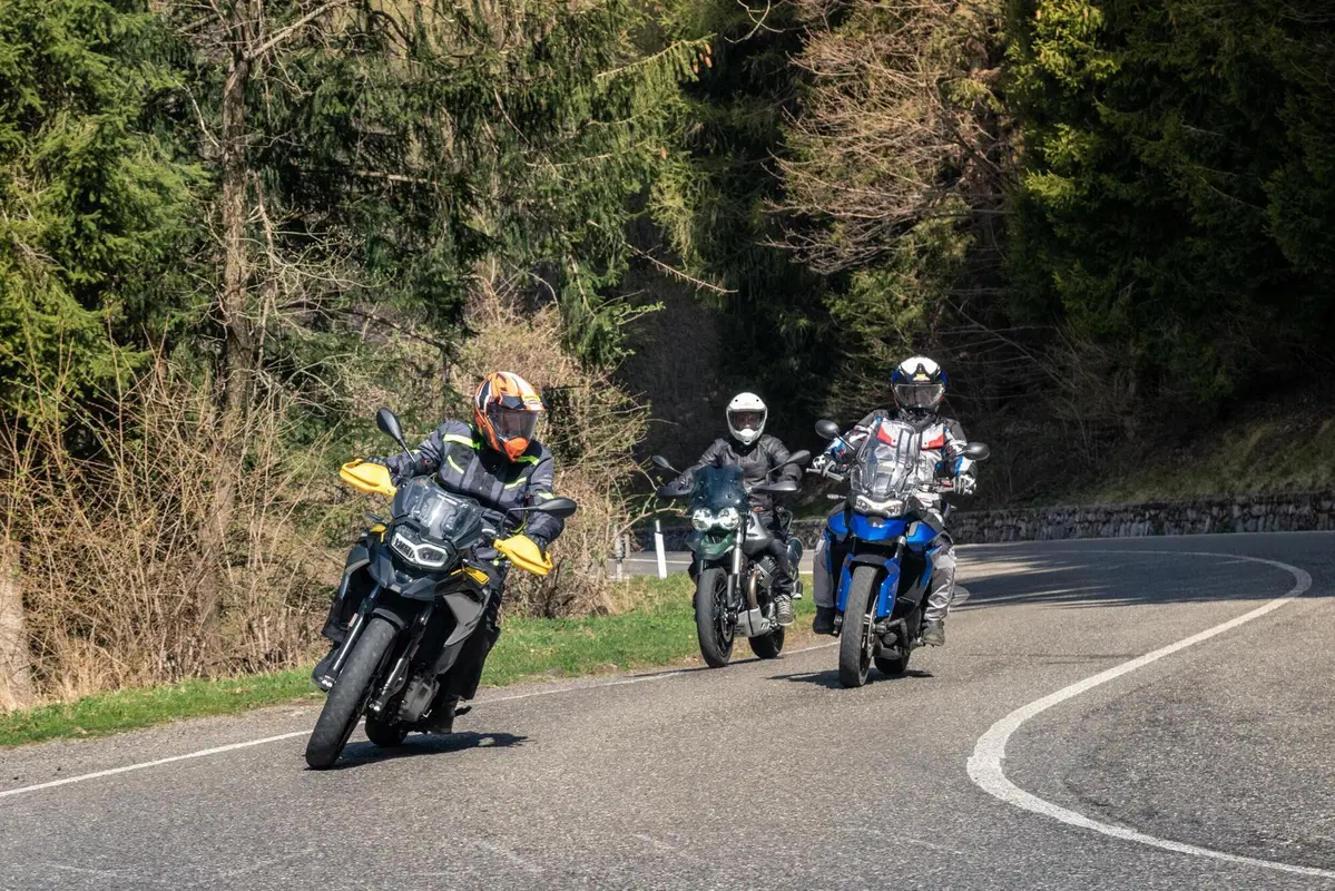 Maxienduro 1000 2021 TEST: BMW F750GS vs Moto Guzzi V85TT vs Triumph Tiger 850 Sport! (11)