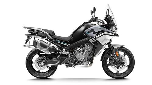 CFMoto 800MT. L'Adventure con motore KTM in vendita a 7.400 euro in Cina (4)