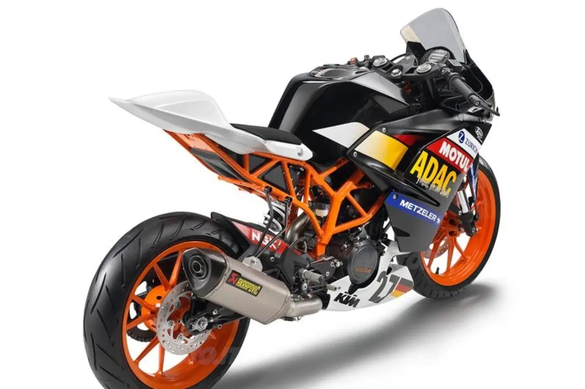 KTM RC 390 Cup. Arriverà anche la versione stradale (2)