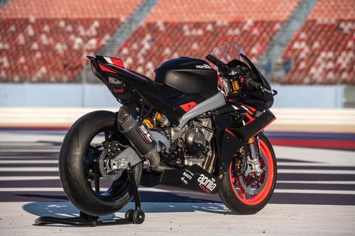 Aprilia RS 660: con Factory Works arriva la Trofeo (2)