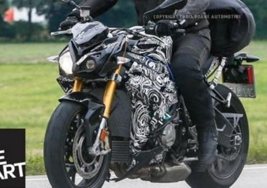 BMW S1000 Streetfighter, nuova foto della naked