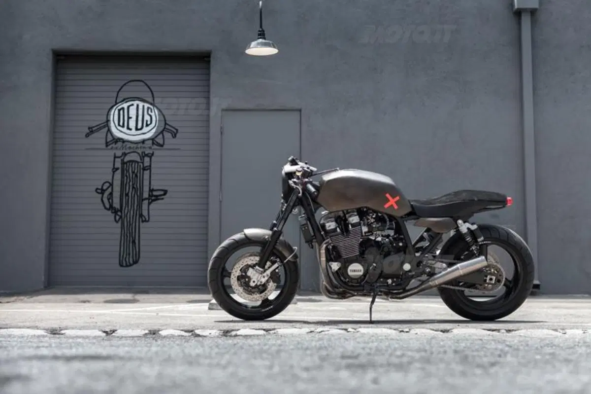 Project X, la Yamaha XJR di Deus