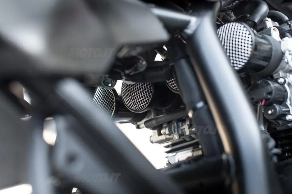 Project X, la Yamaha XJR di Deus (11)