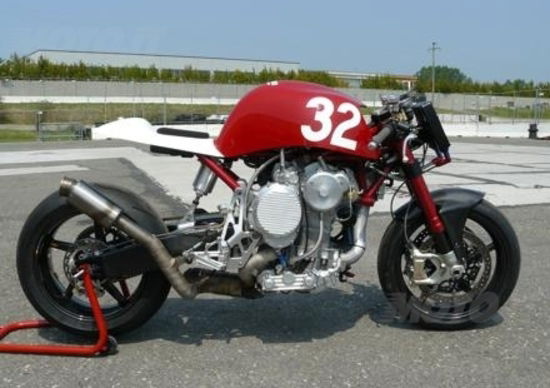 Massimo Clarke: “Nembo 32, la moto con il 3 cilindri sottosopra”