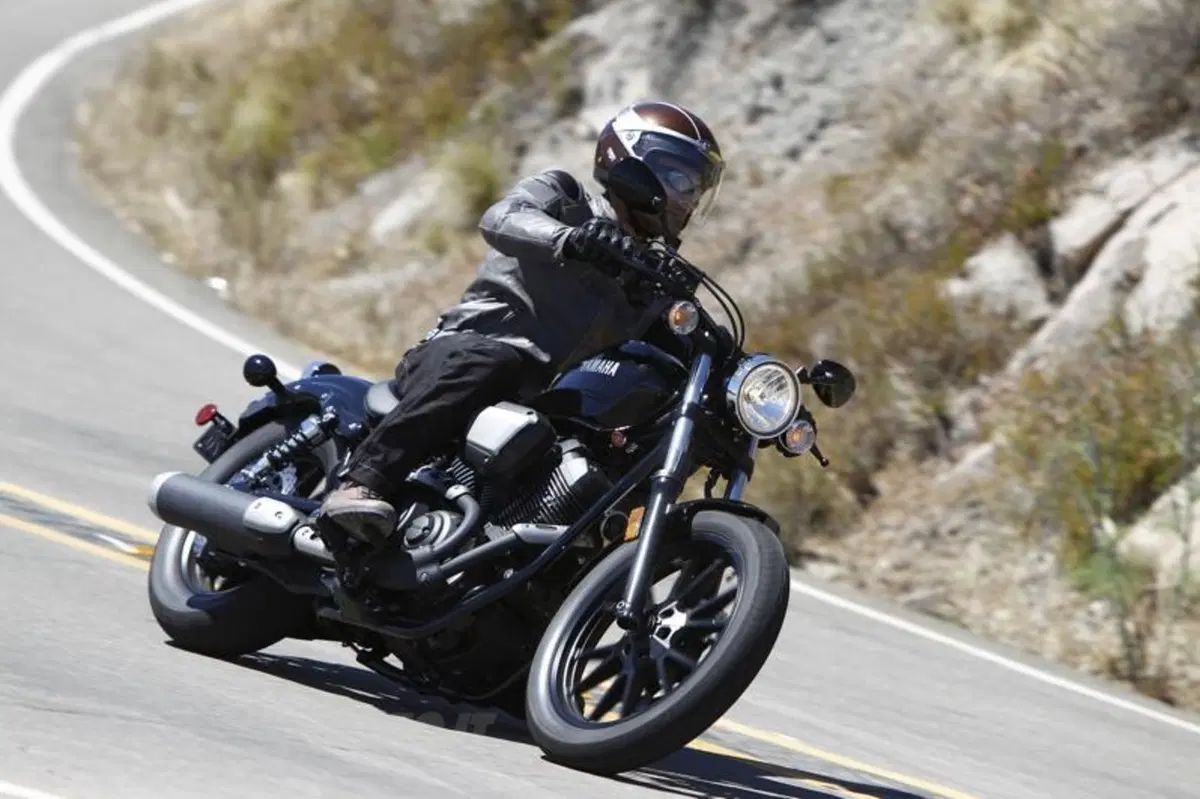 Yamaha XV950 e XV950R  (8)