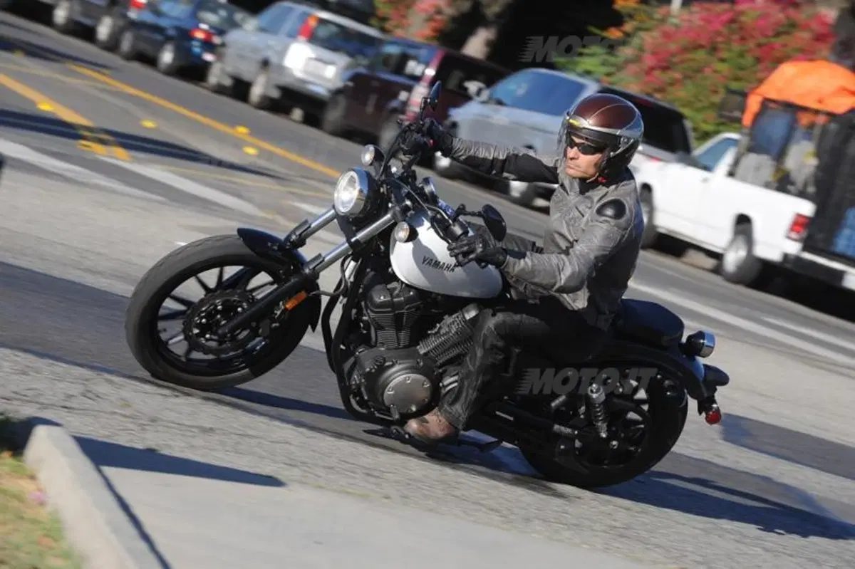 Yamaha XV950 e XV950R  (13)