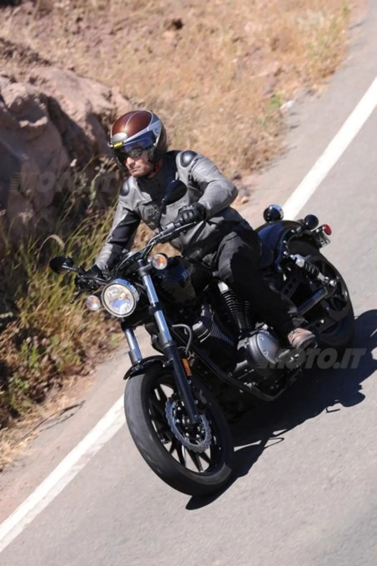 Yamaha XV950 e XV950R  (17)