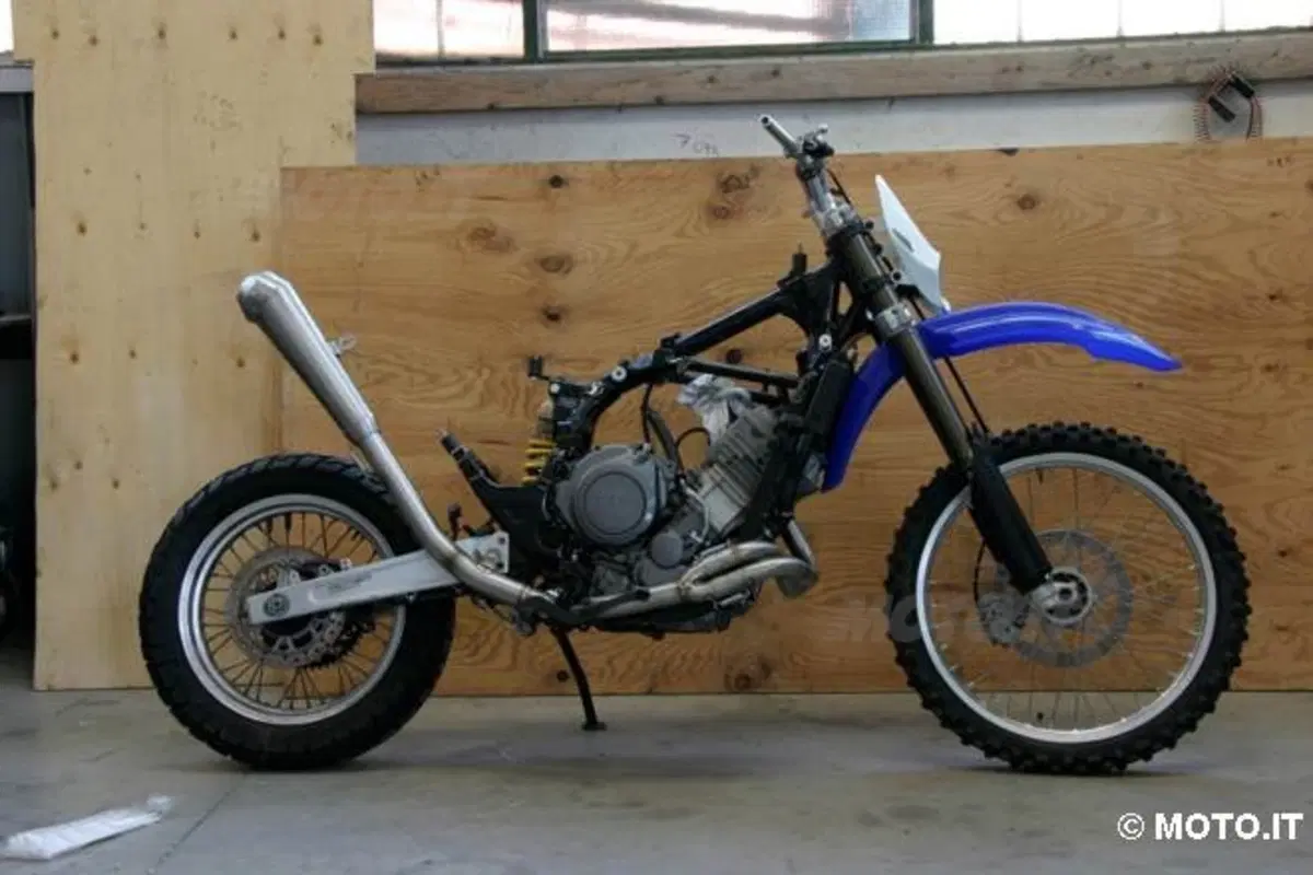 Le Strane di Moto.it: Yamaha XTZ 750 SuperTénéré "Ghepardo" (4)