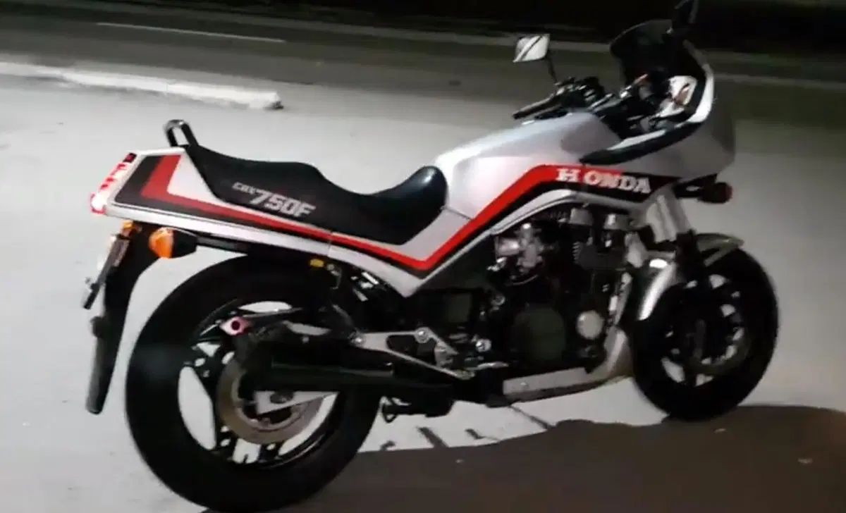 Honda CBX 750 CBX 750 F (1985 - 88) (3)
