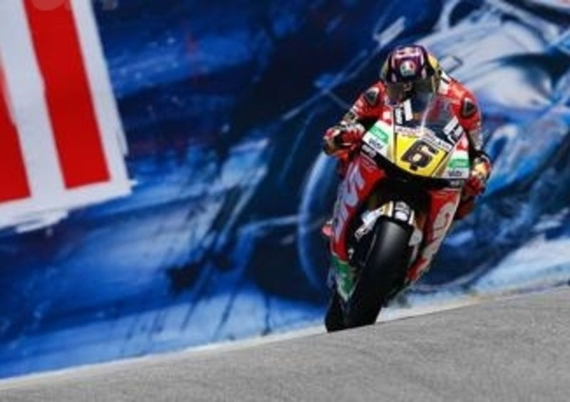 Bradl in poleposition a Laguna Seca