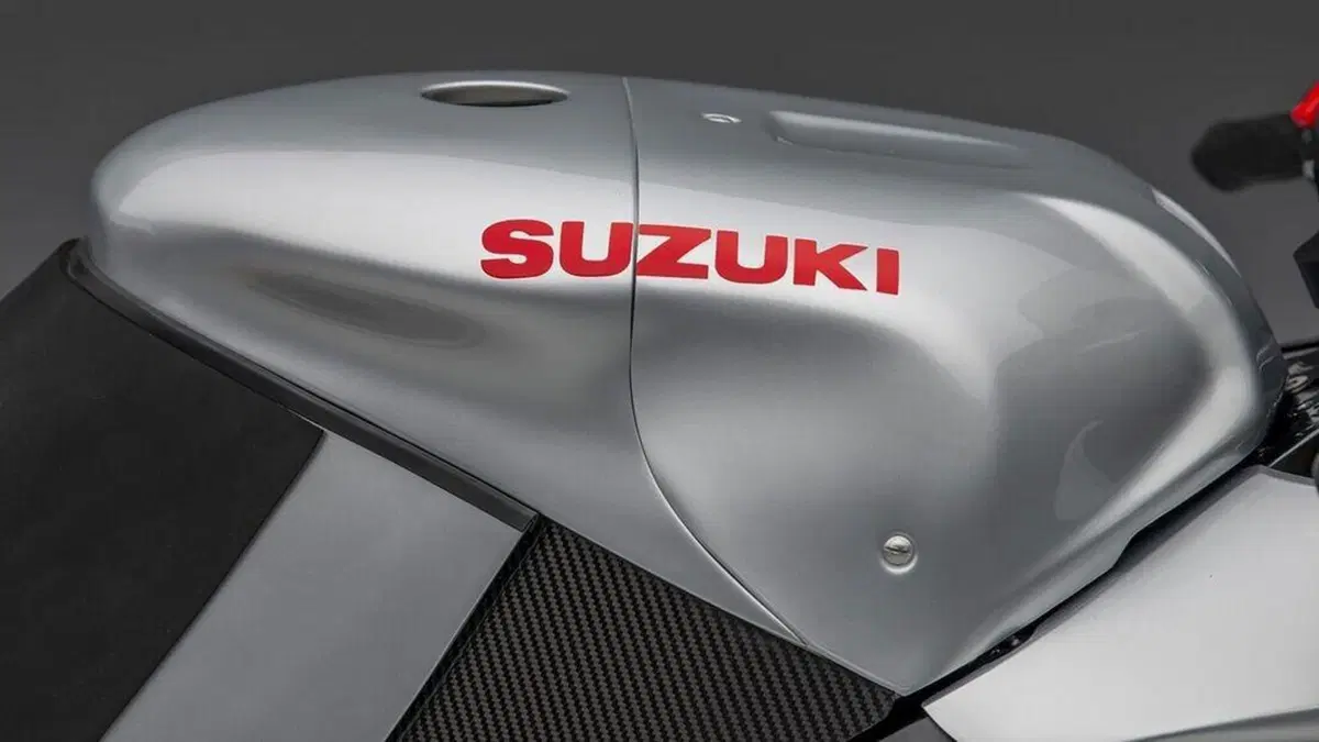 Dalla Suzuki GSX-R Superbike una Katana classica da 200 cavalli (12)