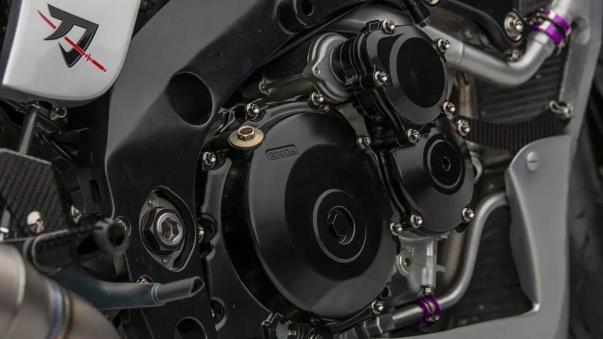 Dalla Suzuki GSX-R Superbike una Katana classica da 200 cavalli (16)