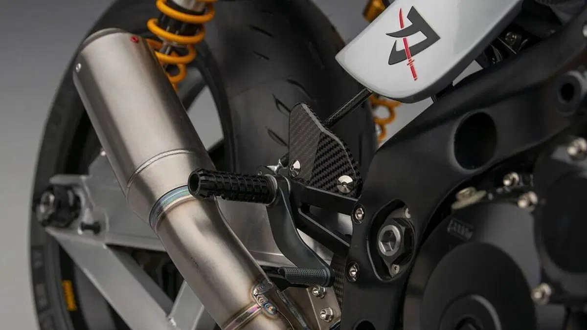 Dalla Suzuki GSX-R Superbike una Katana classica da 200 cavalli (18)