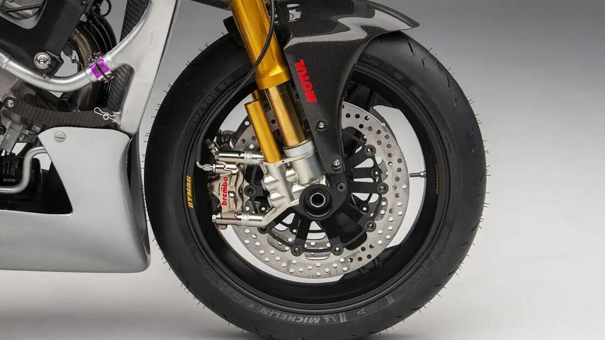 Dalla Suzuki GSX-R Superbike una Katana classica da 200 cavalli (22)