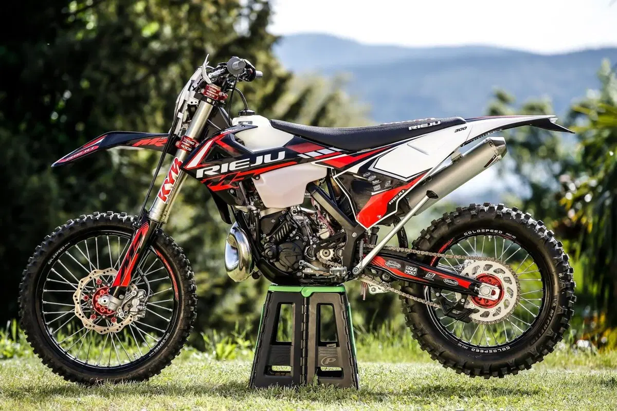 Rieju MR 300 2T PRO VS Ranger: TEST, enduro a confronto! Facile o cattiva? (5)