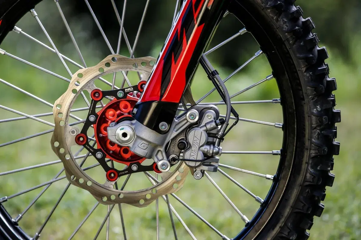 Rieju MR 300 2T PRO VS Ranger: TEST, enduro a confronto! Facile o cattiva? (7)